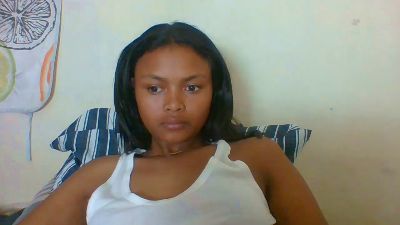 Arialove live cam on Cam4
