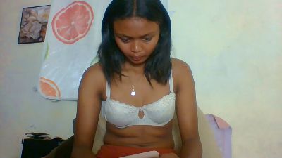 Arialove live cam on Cam4