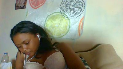 Arialove live cam on Cam4