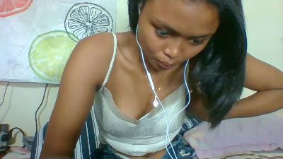Arialove live cam on Cam4