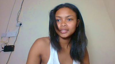 Arialove live cam on Cam4