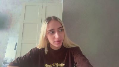 ArianaJulock live cam on Cam4