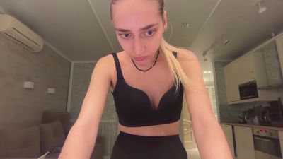 ArianaJulock live cam on Cam4