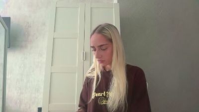 ArianaJulock live cam on Cam4