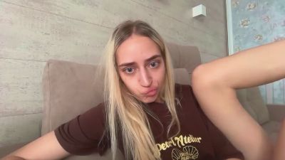 ArianaJulock live cam on Cam4