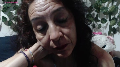 Ariana_hoot live cam on Cam4