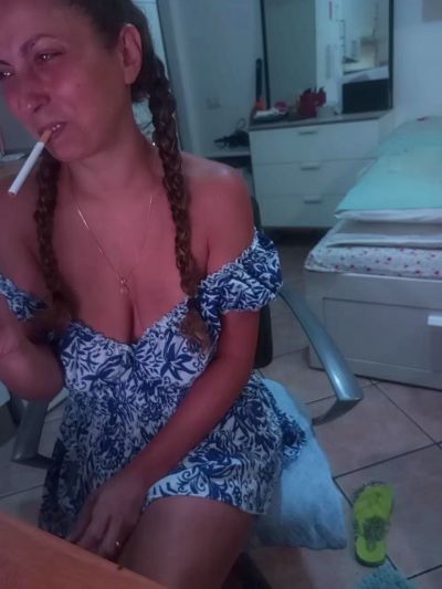 AriannaSecret live cam on Cam4
