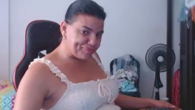Ariannalovel live cam on Cam4