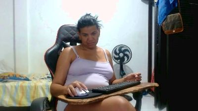 Ariannalovel live cam on Cam4
