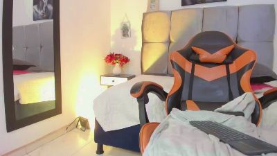 Ariel_star live cam on Cam4