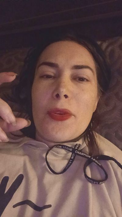 Arielmermaid live cam on Cam4