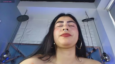 Ariia_Sweett live cam on Cam4