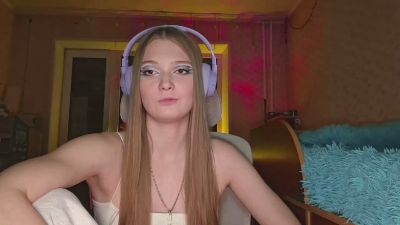 ArlaKuzia live cam on Cam4