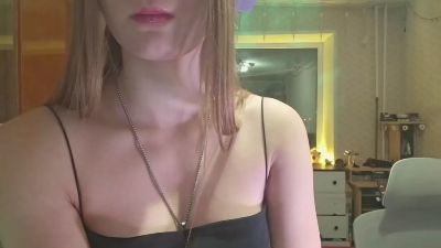 ArlaKuzia live cam on Cam4