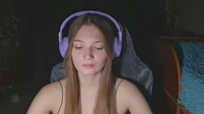 ArlaKuzia live cam on Cam4
