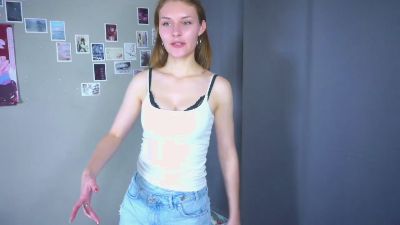 ArmindaLuhrs live cam on Cam4
