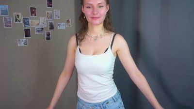 ArmindaLuhrs live cam on Cam4