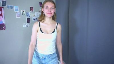 ArmindaLuhrs live cam on Cam4
