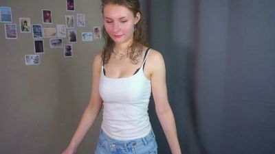 ArmindaLuhrs live cam on Cam4