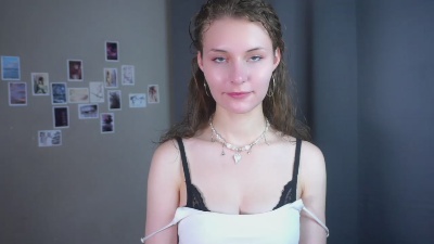 ArmindaLuhrs live cam on Cam4