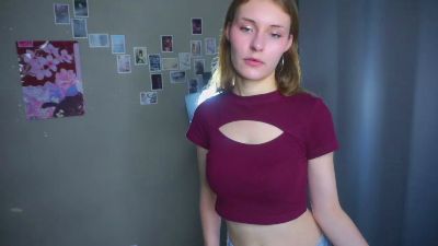 ArmindaLuhrs live cam on Cam4