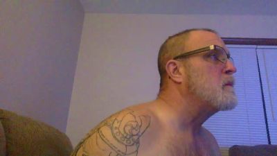 Armyguy8723 live cam on Cam4