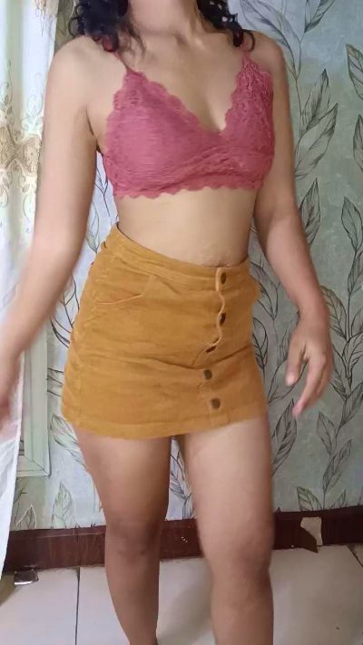 Arnah_ live cam on Cam4