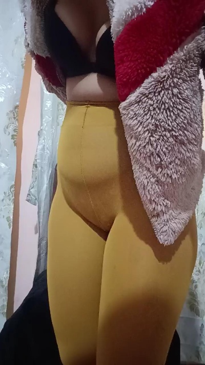 Arnah_ live cam on Cam4
