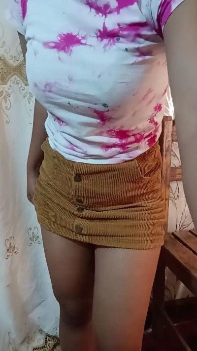 Arnah_ live cam on Cam4