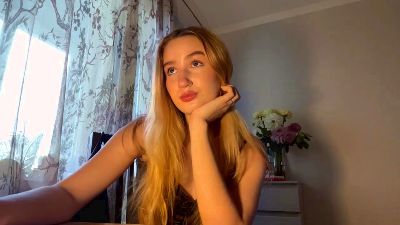 ArnetteBregon live cam on Cam4