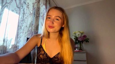 ArnetteBregon live cam on Cam4
