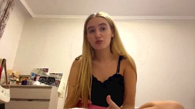 ArnetteBregon live cam on Cam4