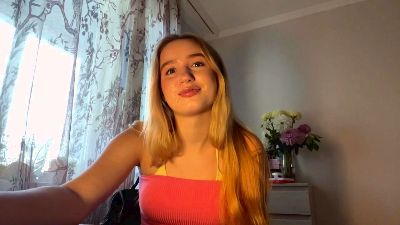 ArnetteBregon live cam on Cam4