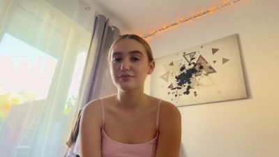ArnetteBregon live cam on Cam4