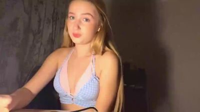 ArnetteBregon live cam on Cam4