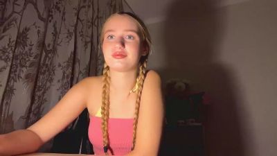 ArnetteBregon live cam on Cam4