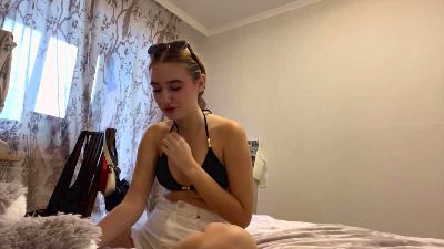 ArnetteBregon live cam on Cam4