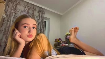 ArnetteBregon live cam on Cam4