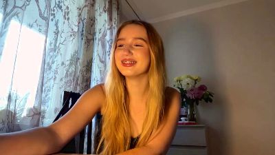 ArnetteBregon live cam on Cam4