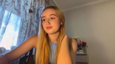 ArnetteBregon live cam on Cam4