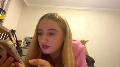 ArnetteBregon live cam on Cam4