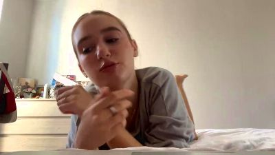 ArnetteBregon live cam on Cam4