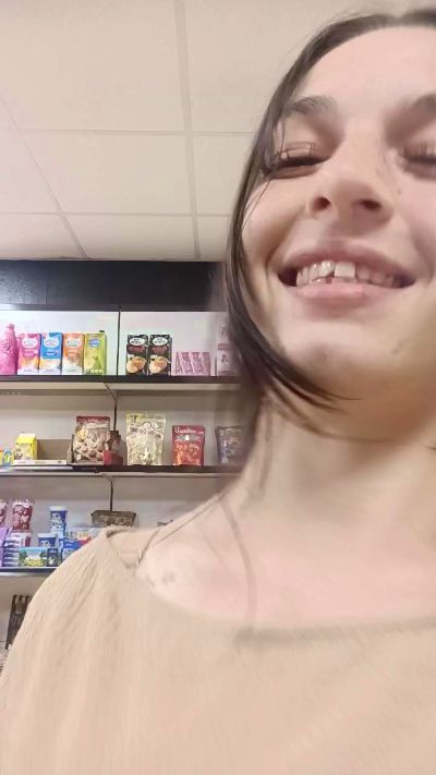 Aroaperez0 live cam on Cam4