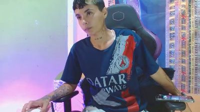 Aron739 live cam on Cam4