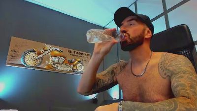 AronGrant live cam on Cam4