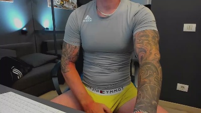 AronGrant live cam on Cam4