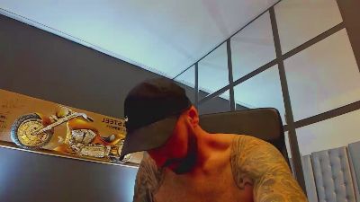 AronGrant live cam on Cam4