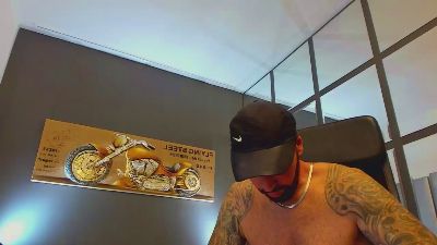 AronGrant live cam on Cam4