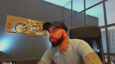AronGrant live cam on Cam4