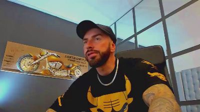 AronGrant live cam on Cam4